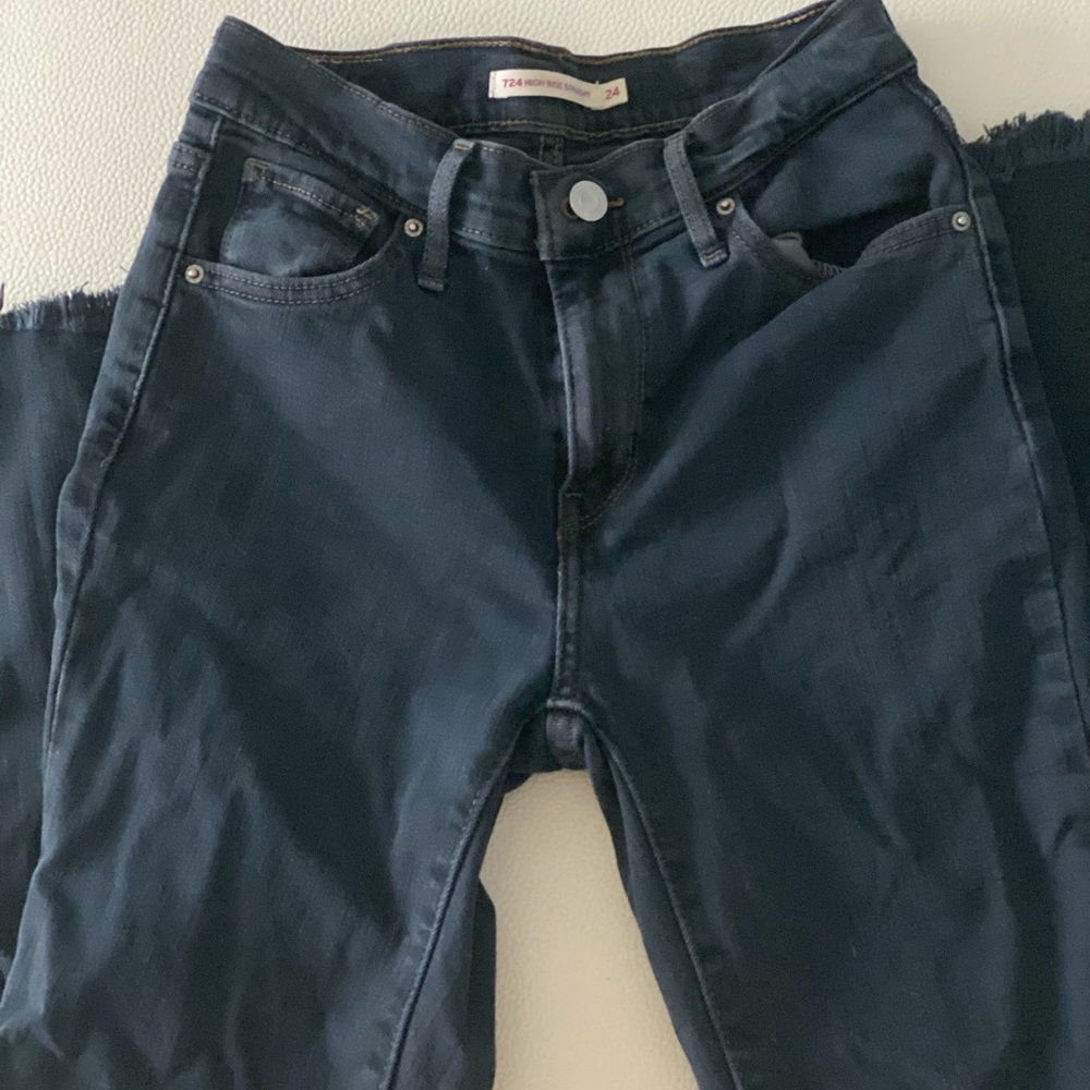 Levis 724 High Rise Crop - Picture 2 of 2